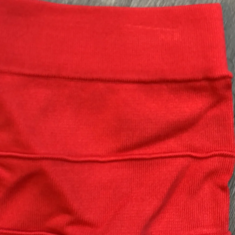 Coral colored mini skirt - Picture 2 of 5